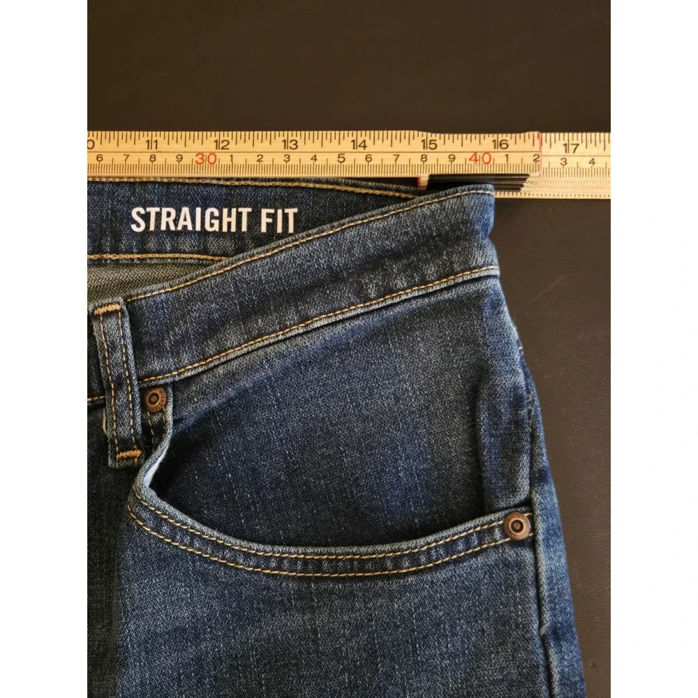 Wrangler Mens 32x32 Straight Fit Jeans Dark Indigo Blue  NWT